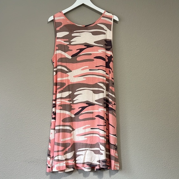 NWT BISHUIGE Casual Pink Camo Dress with Pockets! - Picture 3 of 9